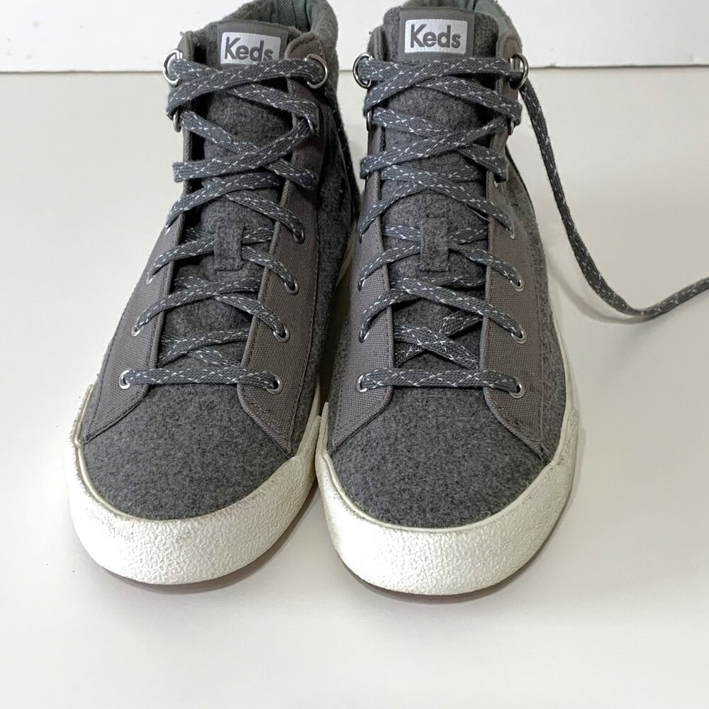 NWOT High-Top Keds Sneakers Women Size 7 Gray Textured - Picture 1 of 10